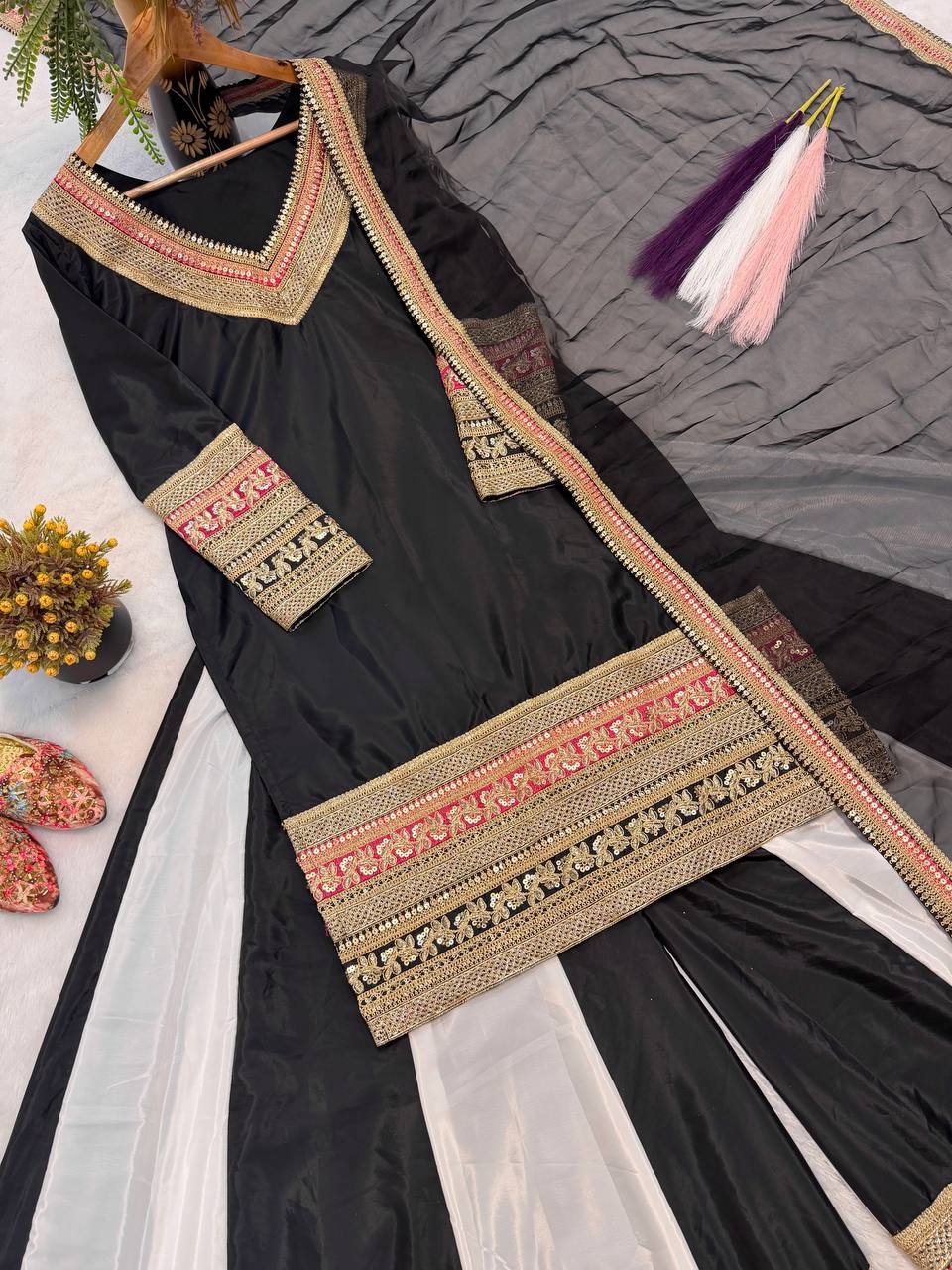 The Majestic Monochrome Gilded-Border Ensemble